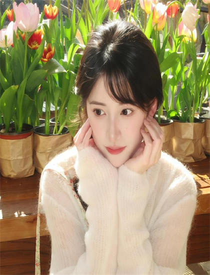 文化分析：《迷人的交换生》中的文化符号与象征意义的解读 理解文化认同的建构过程